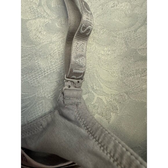 Victoria’s Secret Bra T Shirt Lightly Lined Demi Size 34DD Gray Logo Convertible - Picture 6 of 10